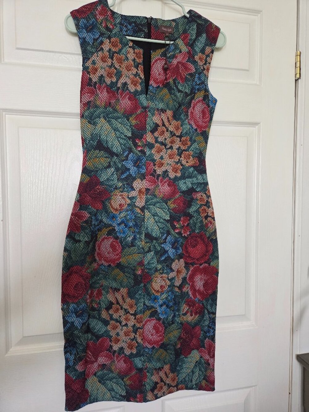 Phase 8 Sleeveless Floral Midi Floral Dress - Picture 10 of 16